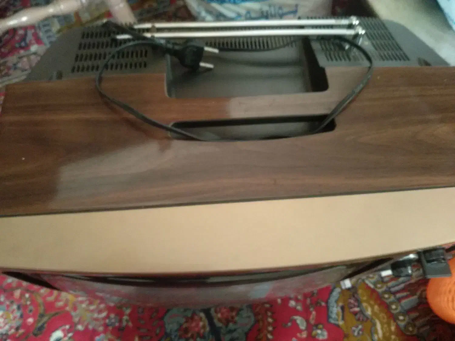 دو تلویزیون|تلویزیون و پروژکتور|شیراز, سینما سعدی|دیوار