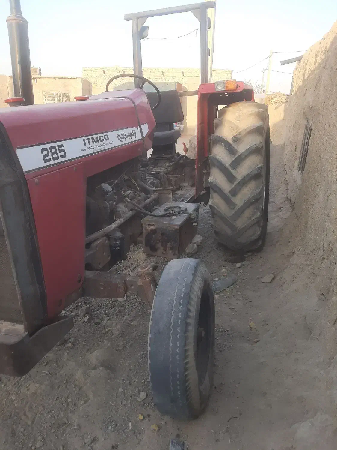 تراکتور|خودرو سنگین|کرباسک, |دیوار