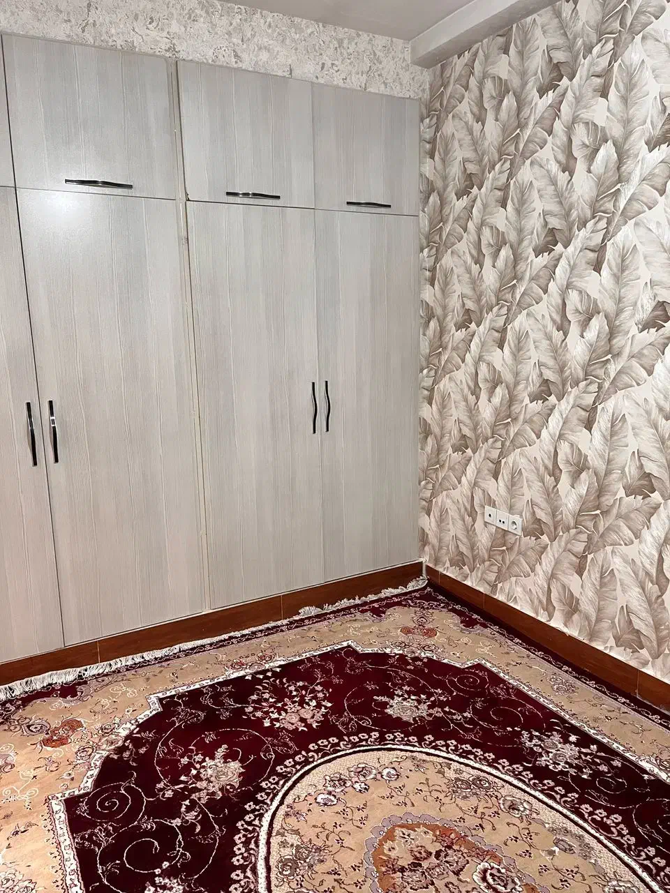 اپارتمان ولیعصر به توحید ۱۱۱متر ،فروش فوری به قیمت|فروش آپارتمان|تاکستان, |دیوار