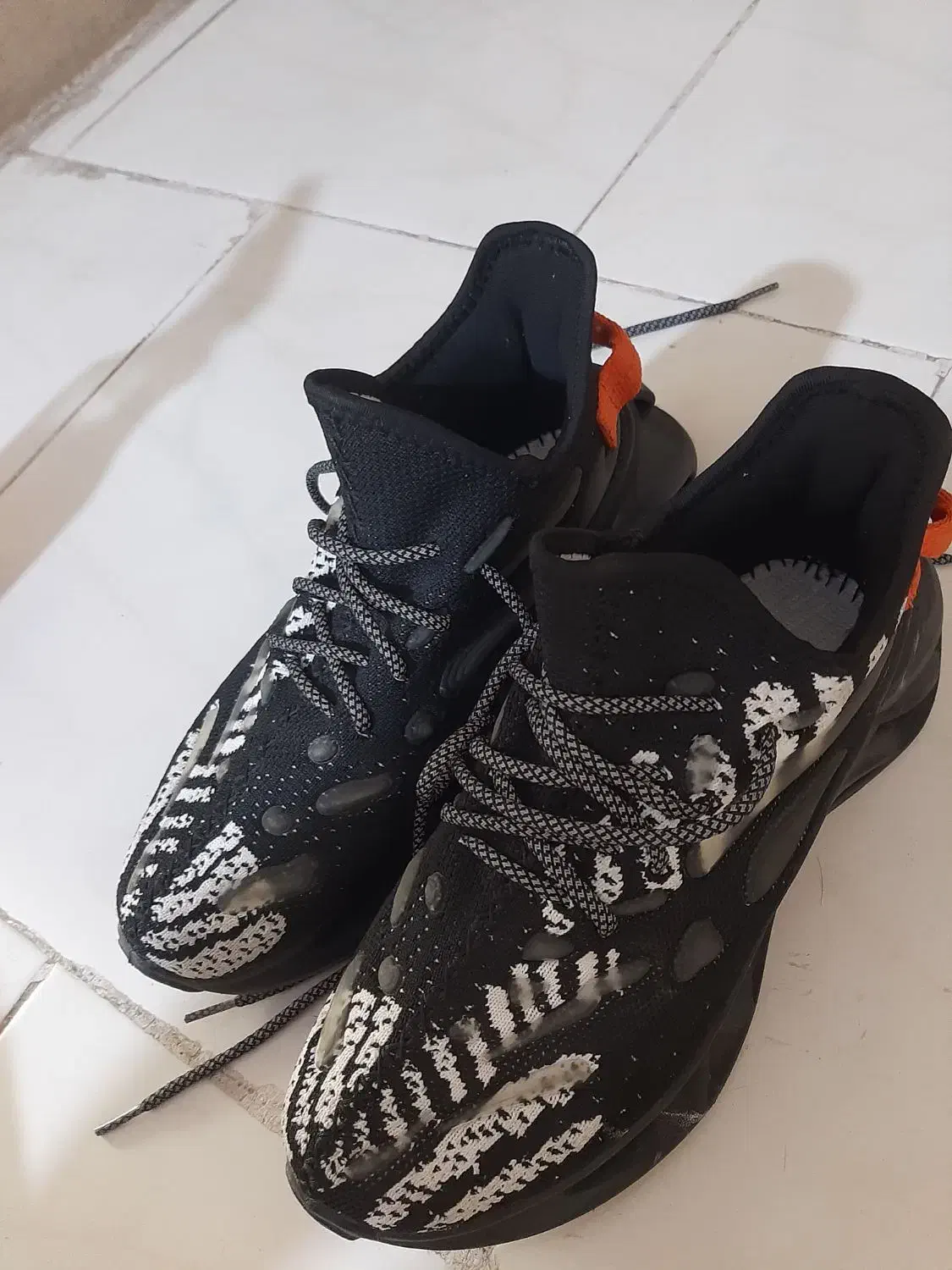 کفش مردانه|کیف، کفش، کمربند|صدرا-فارس, فاز ۲|دیوار