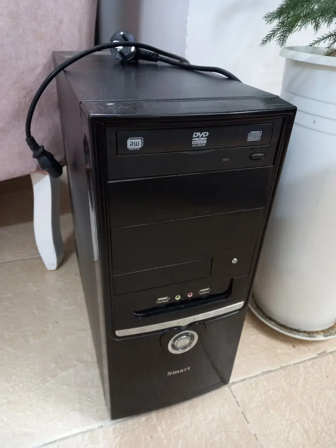 کامپیوتر|رایانه رومیزی|لاهیجان, لاشیدان|دیوار