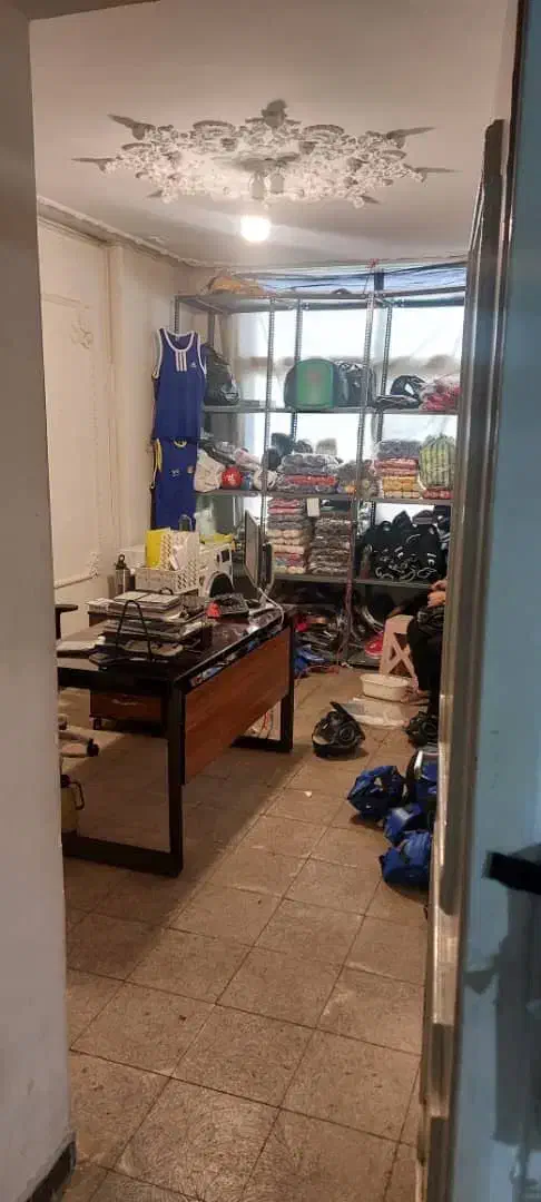 واحد ۲۲۰ متری تولیدی دفتر ورزشی ک فردوس جنب پاساژ|اجارهٔ دفتر کار، اتاق اداری، مطب|تهران, منیریه|دیوار