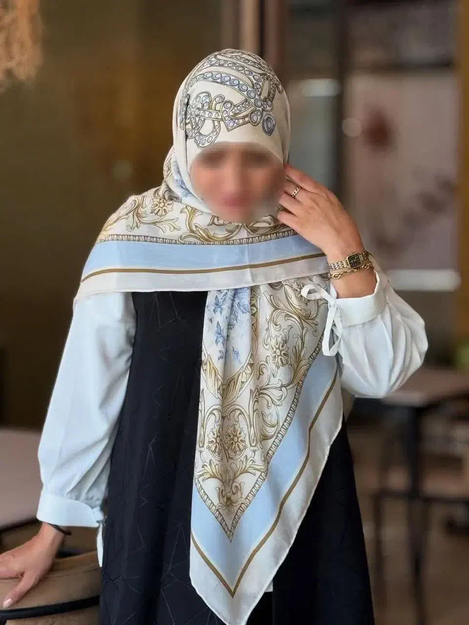 روسری شیک|لباس|رشت, پیرکلاچای|دیوار