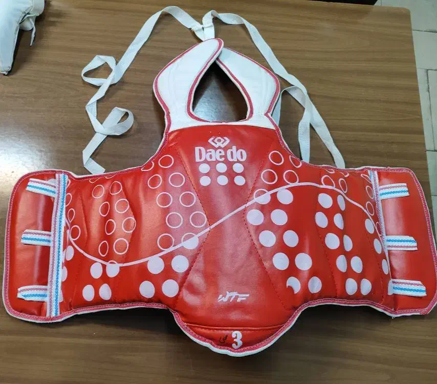 هوگو تکواندو + رو پایی + کاپ محافظ مثانه|تجهیزات ورزشی|تهران, علم و صنعت|دیوار