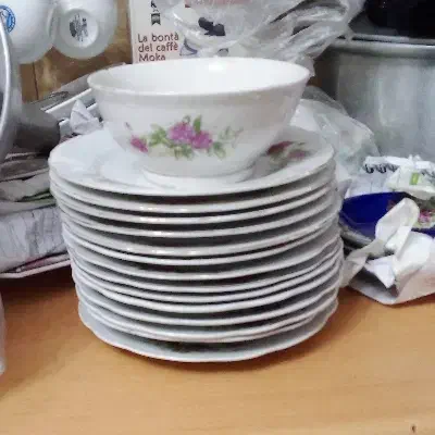 بشقاب پیش دستی وپلو خوری گلسرخی و دو عدد پیاله دیس|ظروف سرو و پذیرایی|ری, علایین|دیوار