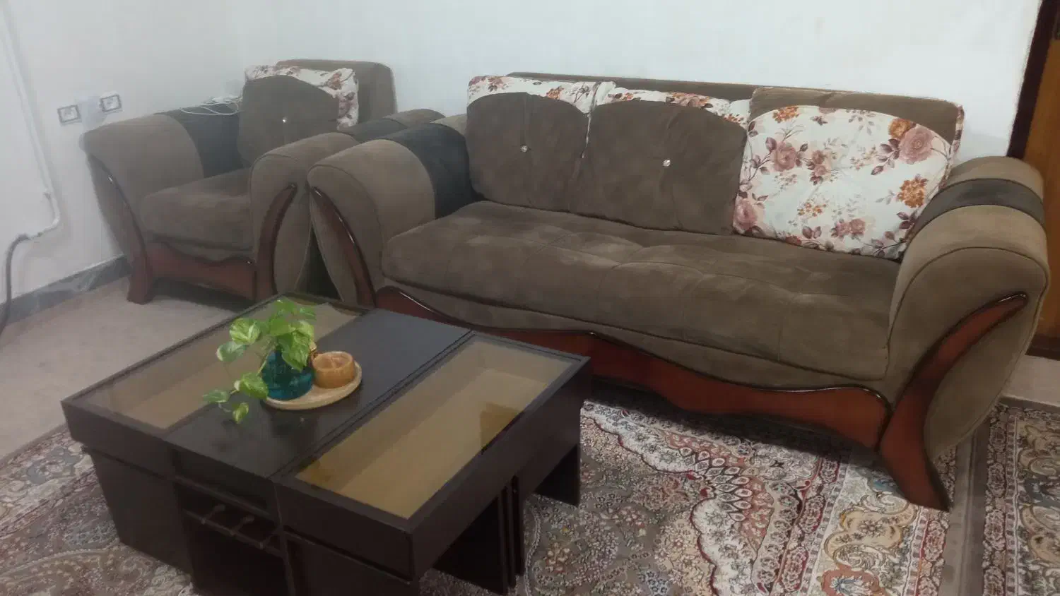 مبل و فرش|مبلمان خانگی و میز عسلی|بوکان, |دیوار