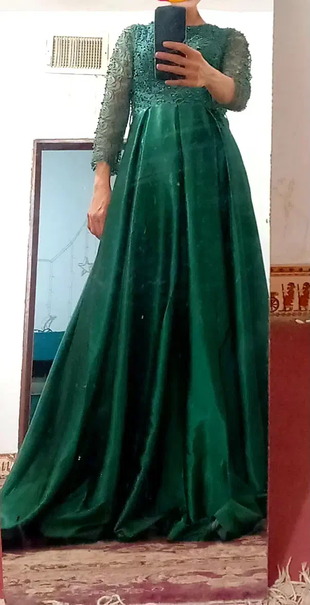 لباس مجلسی|لباس|شهریار, شهریار|دیوار