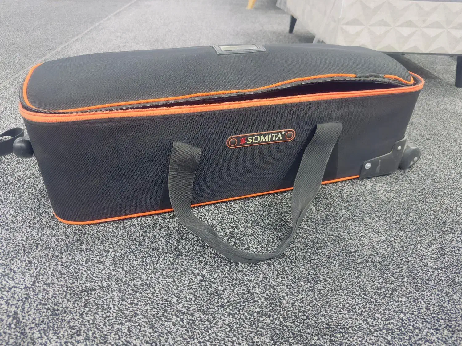 کیف تمیز در حد نو|کیف، کفش، کمربند|بهبهان, |دیوار