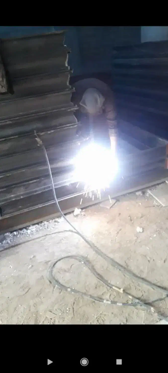 جوشکاری سیار انواع سازه های فلزی و خورده کاری|خدمات پیشه و مهارت|باغستان, |دیوار