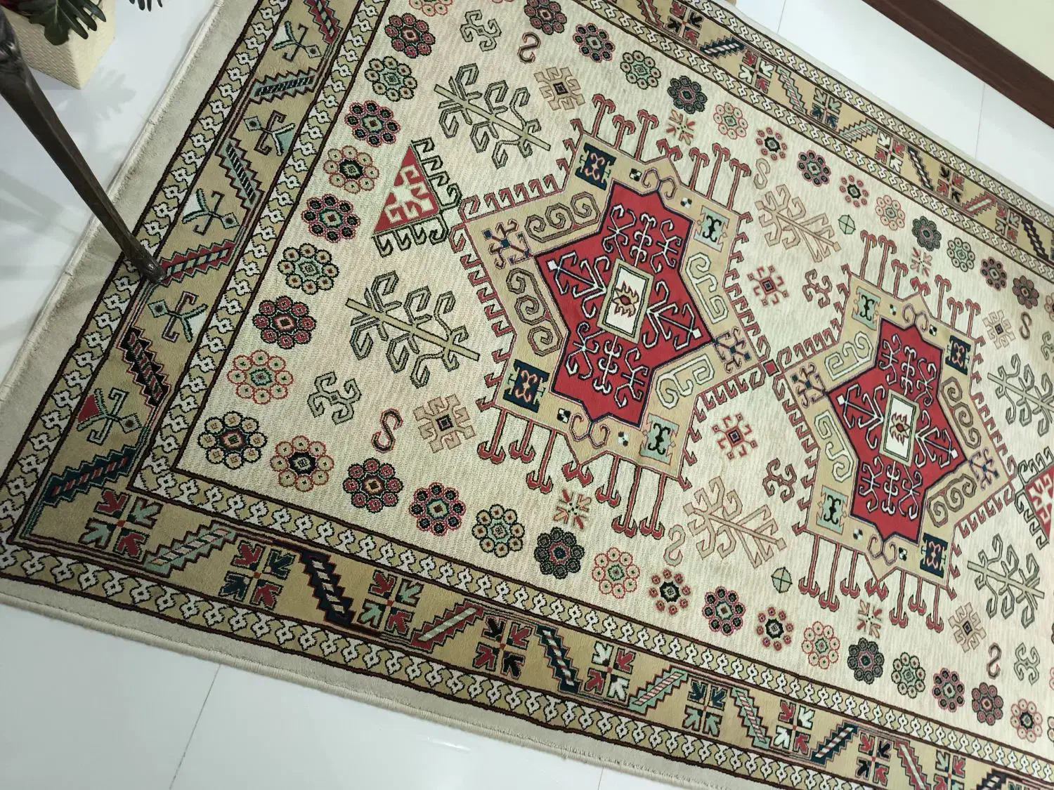 فرش خوب کاشان|فرش|فردیس, نسترن غربی|دیوار