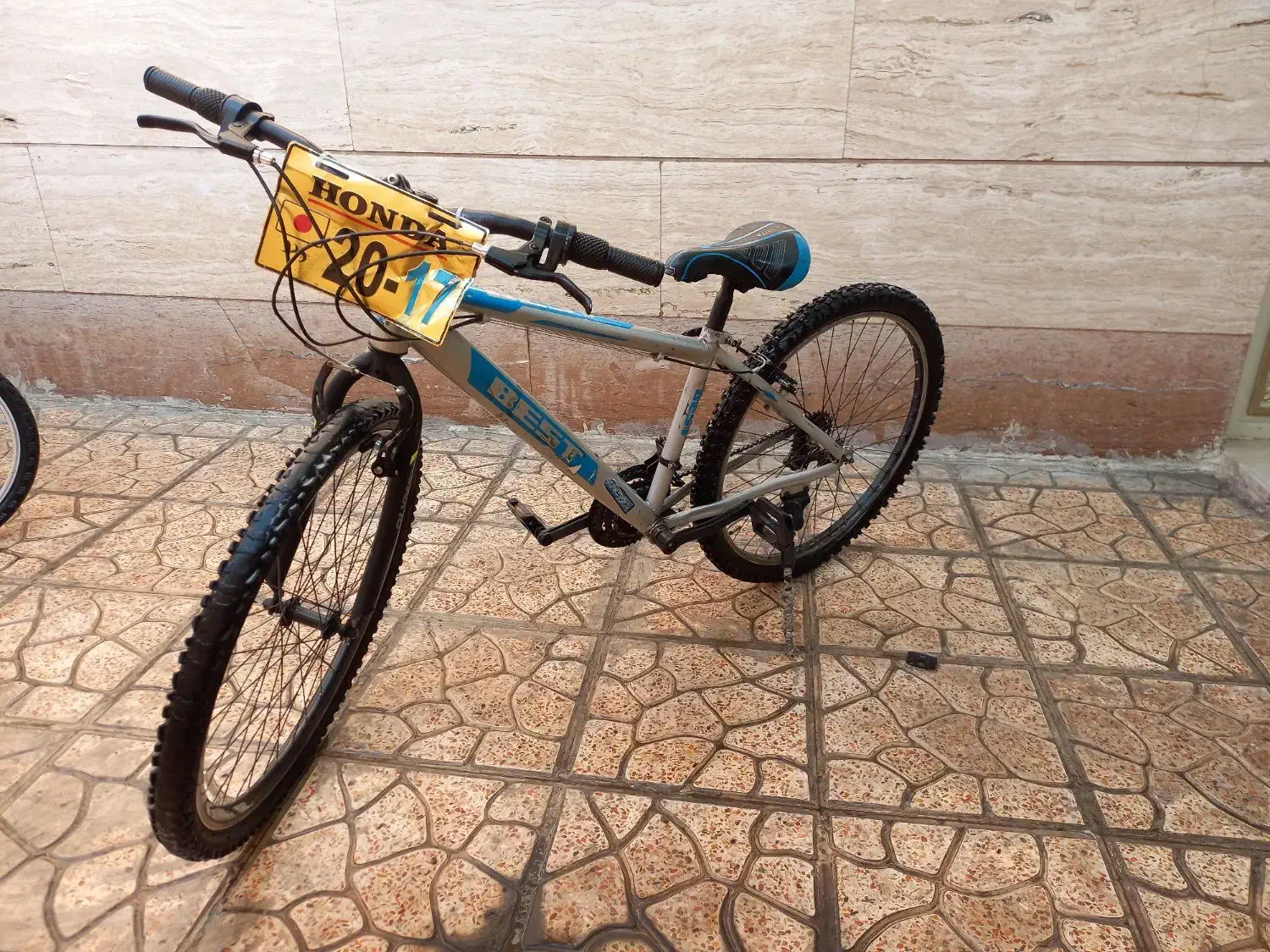 دوچرخه  فروشی   سایز  ۲۴  در حد نو..|دوچرخه، اسکیت، اسکوتر|ری, هاشم‌آباد|دیوار