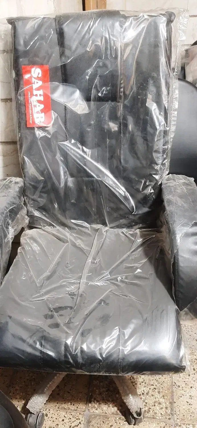 تعدادی صندلی مدیریت واداری فوری فروشی|مبلمان اداری|ری, اقدسیه|دیوار