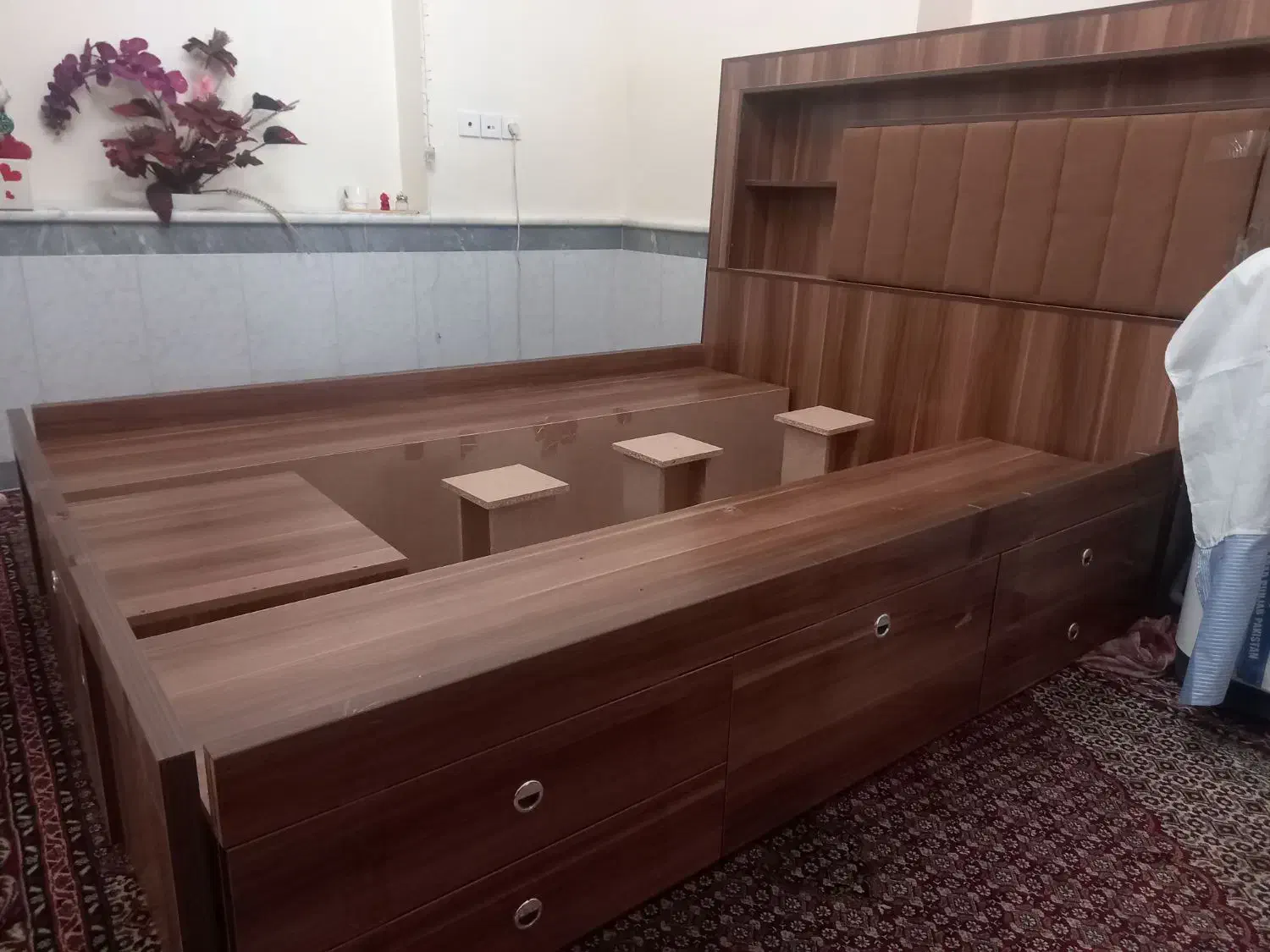 تختخواب دو نفره|تخت و سرویس خواب|خسروشاه, |دیوار