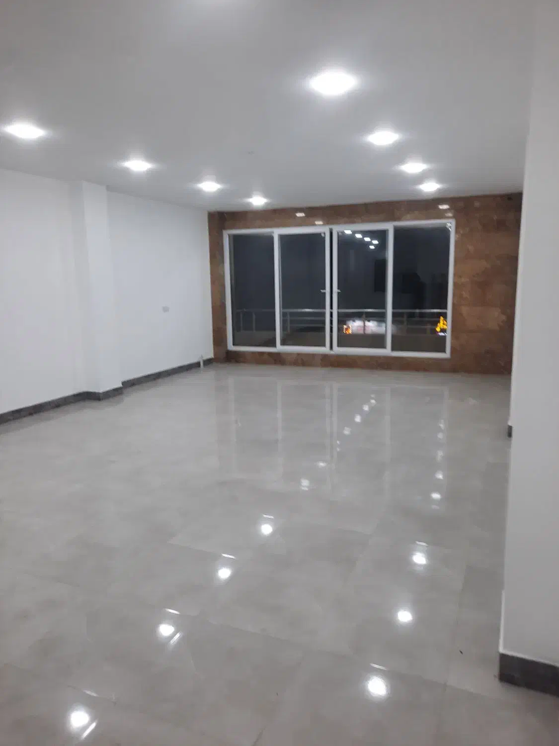 مغازه ۳۶۰ متر درسه طبقه (ناصری)|اجارهٔ مغازه و غرفه|نور, |دیوار