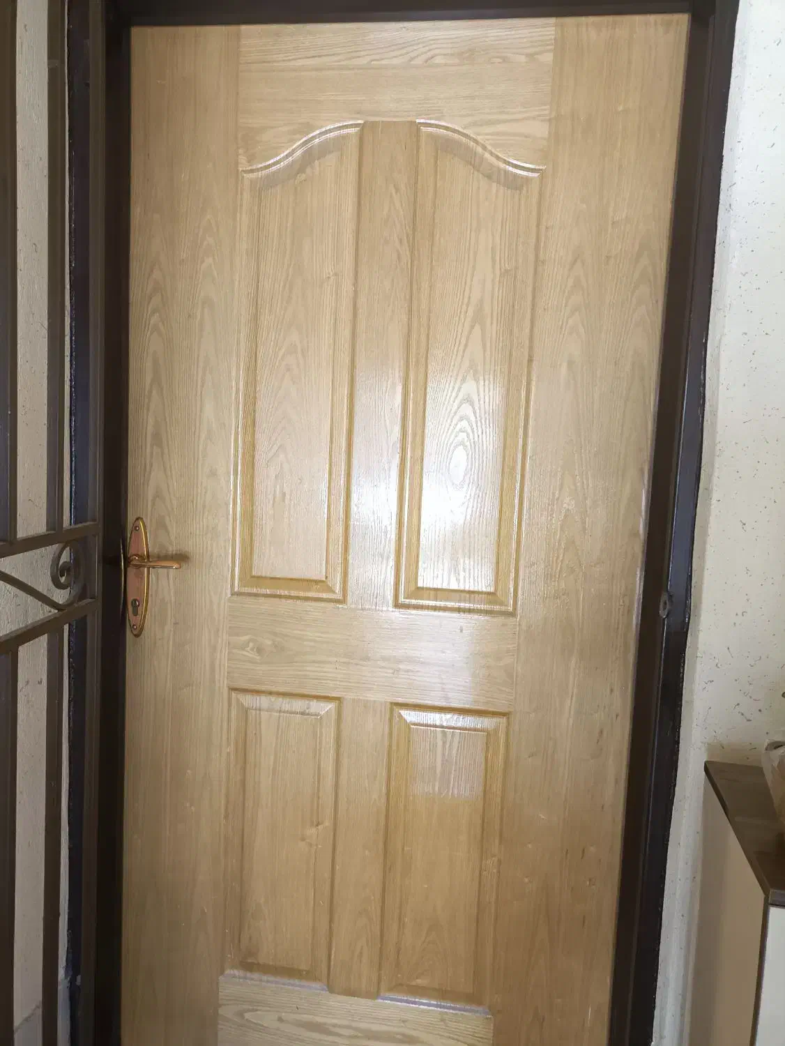 درب چوبی ورودی ساختمان|مصالح و تجهیزات ساختمان|برخوار, |دیوار