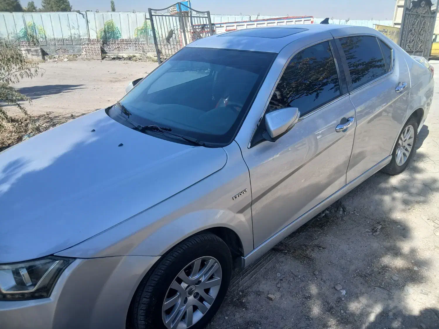 دنا پلاس ۹۶ نقره ای|خودرو سواری و وانت|تبریز, |دیوار