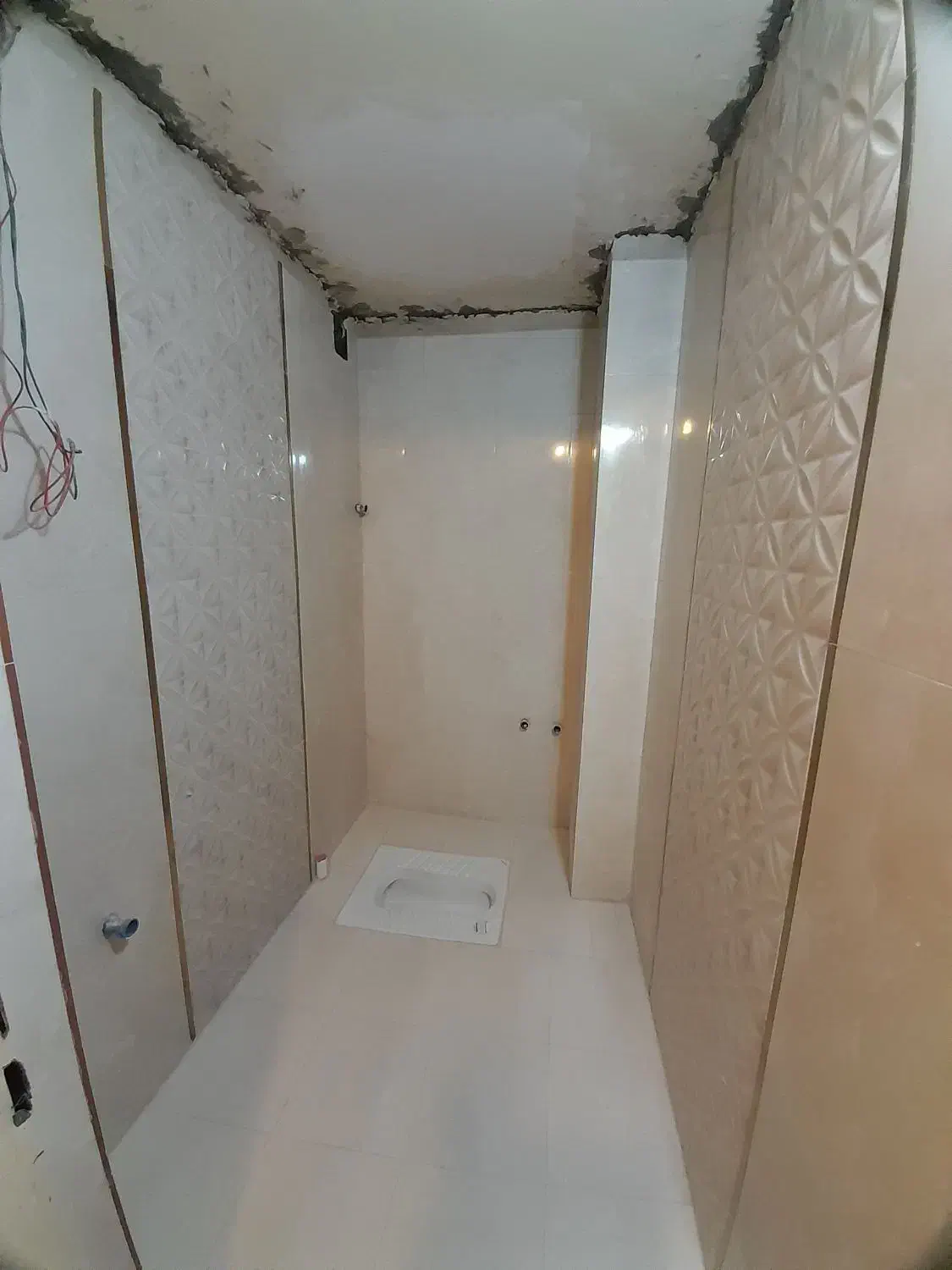 کاشی کار وسرامیک کار ماهر وبا تجربه|خدمات پیشه و مهارت|اراک, |دیوار