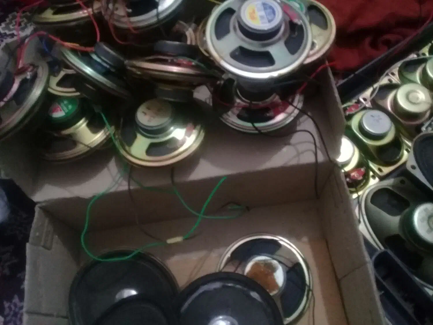 تعدادی بلندگوی ضبط وتلویویزن و آنتن برقی بفروش میر|صوتی و تصویری|مرند, |دیوار