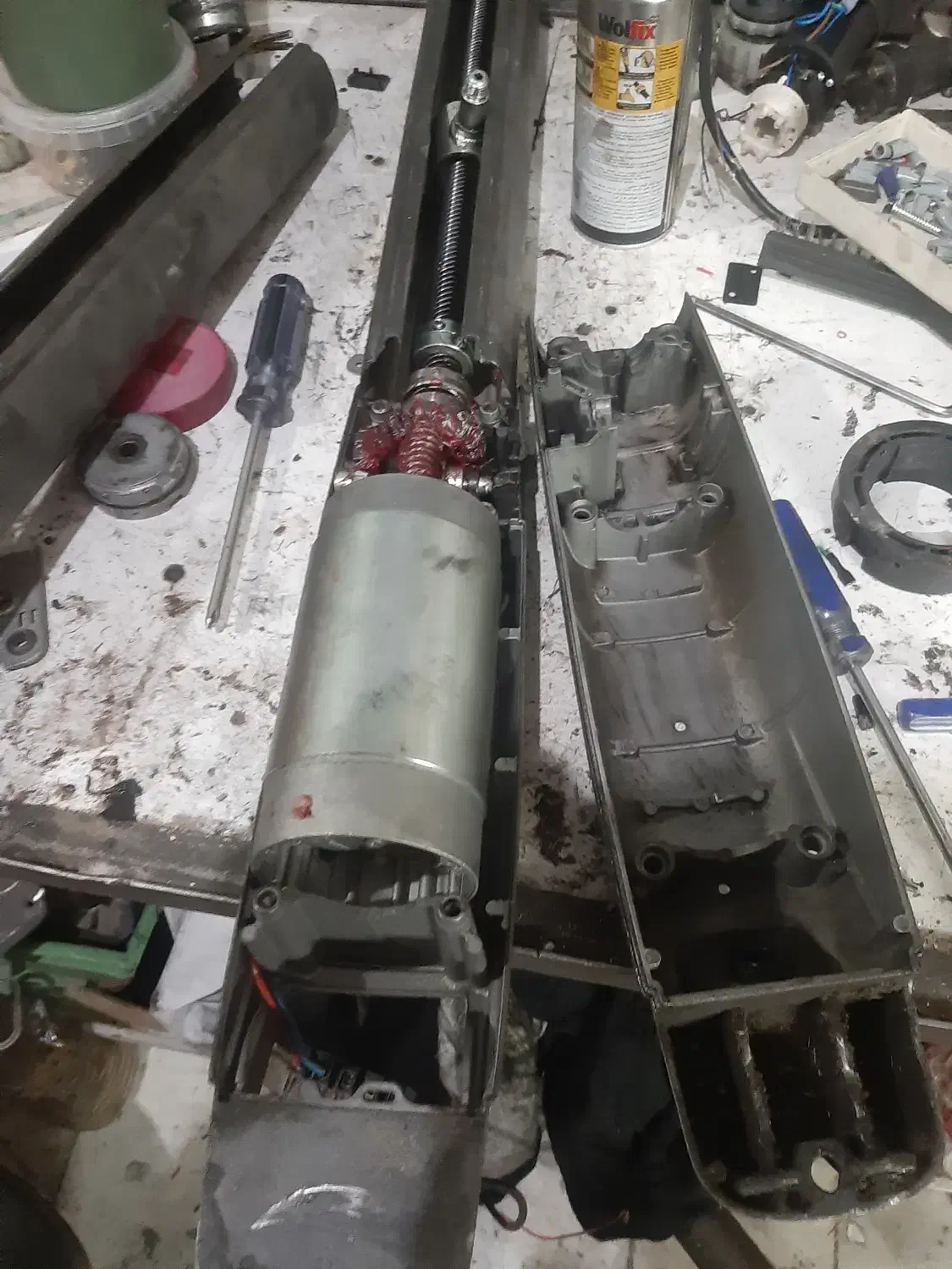 تعمیرات تخصصی انواع جک پارکینگ و کرکره برقی|خدمات پیشه و مهارت|هشتگرد, شهرک آفتاب|دیوار