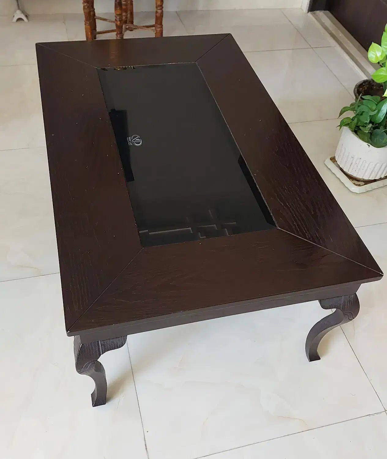 ۴ عدد میز جلو مبلی چوبی در حد نو(میز عسلی)|مبلمان خانگی و میز عسلی|کاشان, امیرکبیر|دیوار