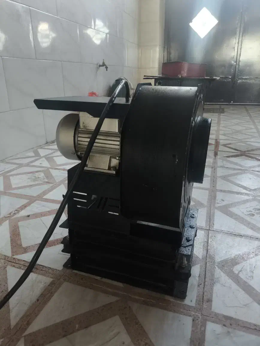 سانتریفیوژ دهنه ۲۰|کافیشاپ و رستوران|فلاورجان, |دیوار