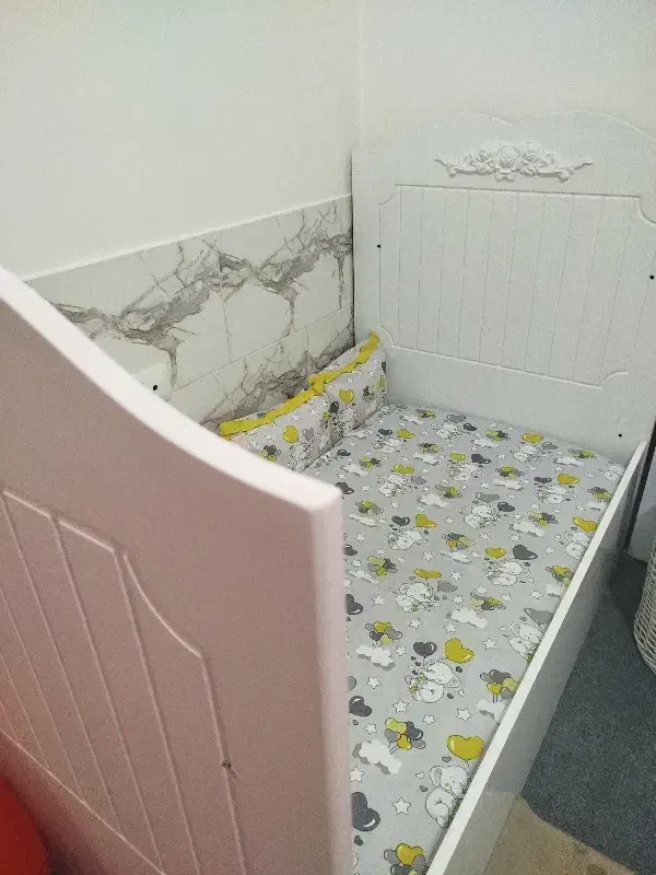 وسایل بچه|تخت و صندلی بچه|شیراز, سعدیه جنوبی|دیوار