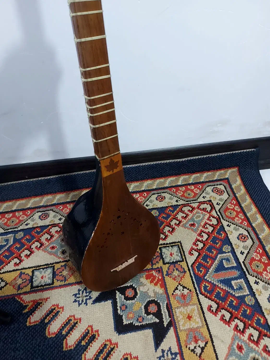 سه تار خوش صدا|سازهای سنتی|گرگان, |دیوار