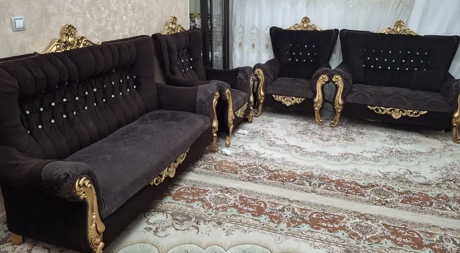 مبل شش نفره|مبلمان خانگی و میز عسلی|بومهن, |دیوار