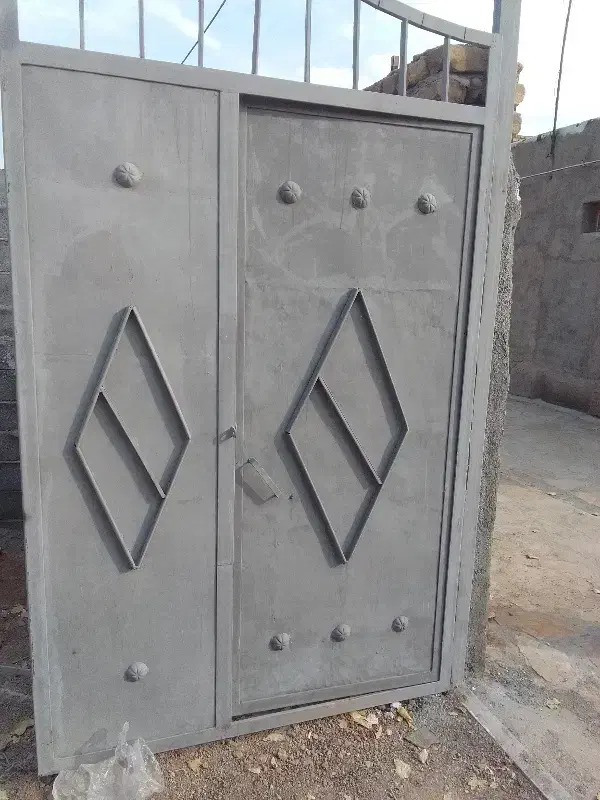 درب آهنی بزرگ|مصالح و تجهیزات ساختمان|خرمدشت, |دیوار