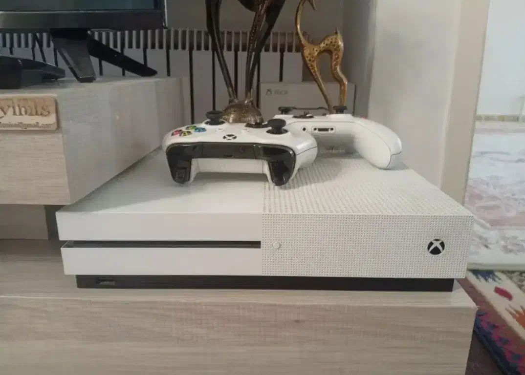 xbox one s 1tr|کنسول، بازی ویدئویی و آنلاین|لواسان, |دیوار