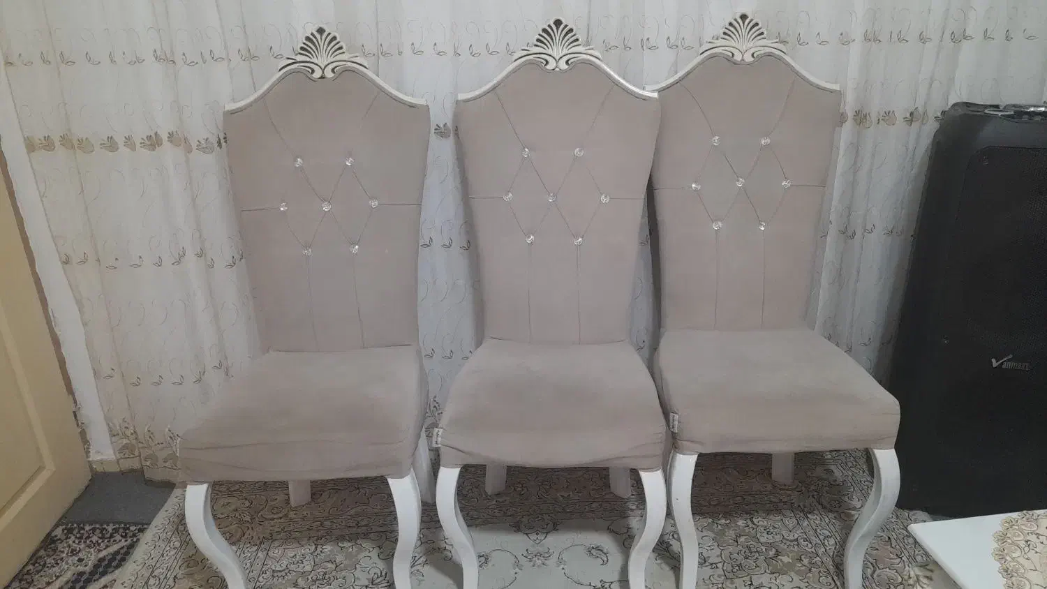 سلام یک میز تحریر ومیز نهار خوری|میز و صندلی غذاخوری|باسمنج, |دیوار