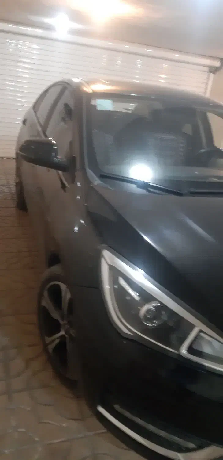 اریزو ۵ رنگ مشکی مدل ۴۰۱|خودرو سواری و وانت|یزد, |دیوار