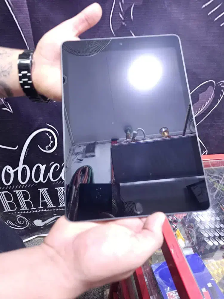 ای پد اپل|تبلت|بندر انزلی, تختی|دیوار