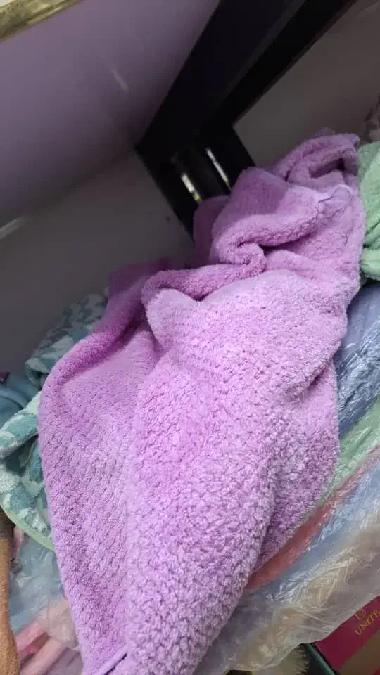 به یک فروشنده خانم در مغازه لباس زیر زنانه|استخدام بازاریابی و فروش|زابل, |دیوار