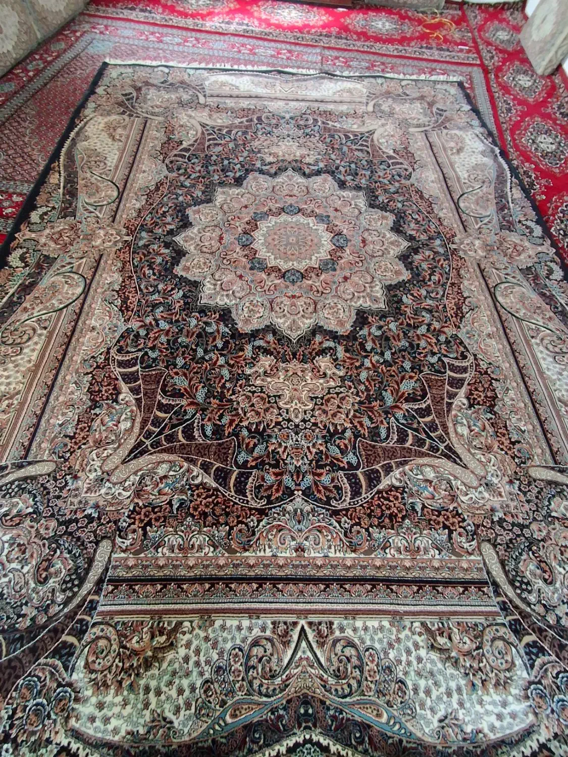 فرش شش متری و دوازده متری|فرش|قروه, |دیوار