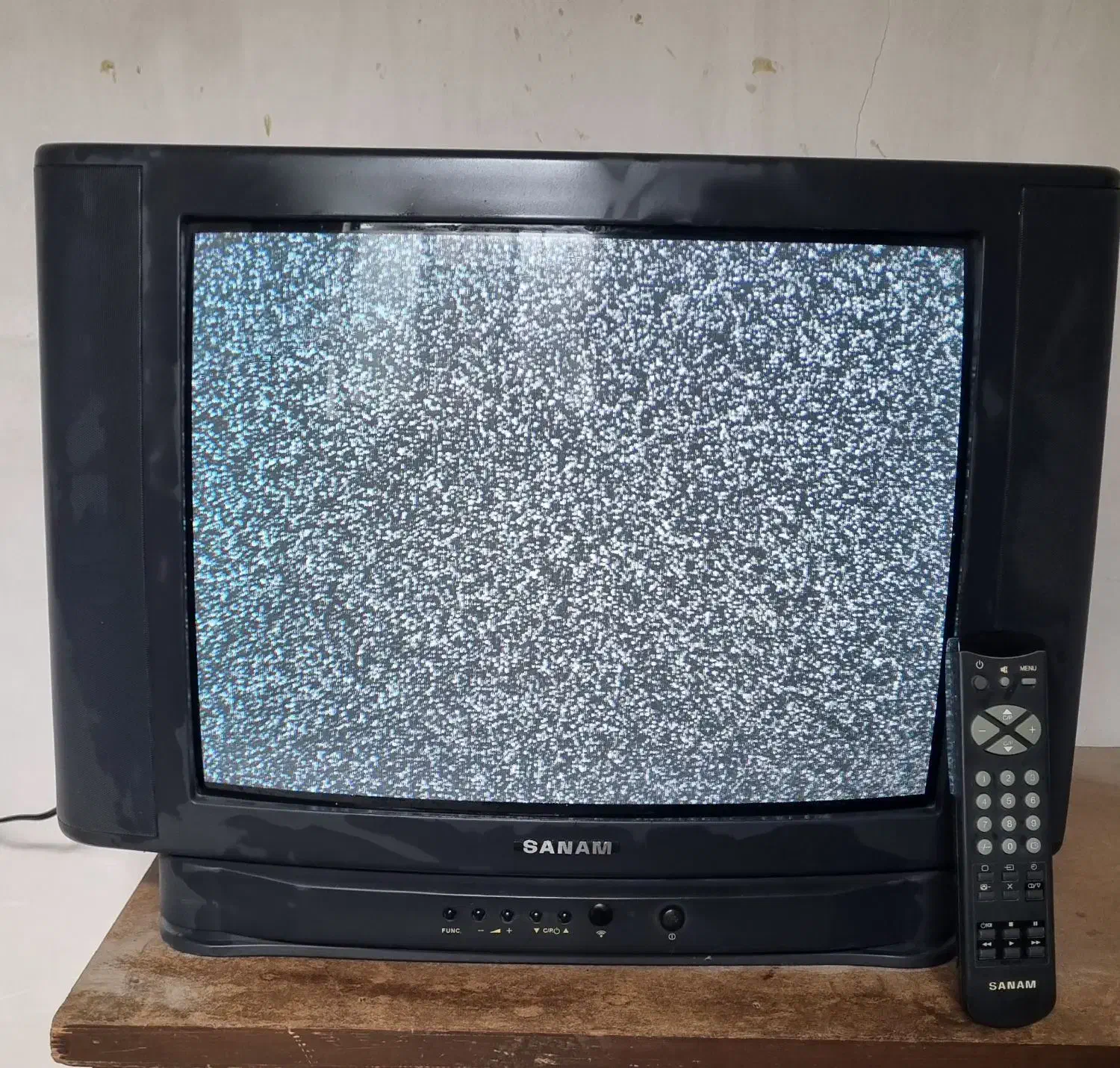 تلویزیون ۲۱ صنام|تلویزیون و پروژکتور|شیراز, سعدیه جنوبی|دیوار