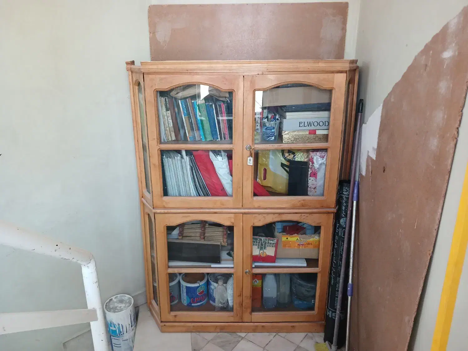 آبچکان و بوفه|آب‌چکان و نظم‌دهنده ظروف|اصفهان, فرهنگیان|دیوار