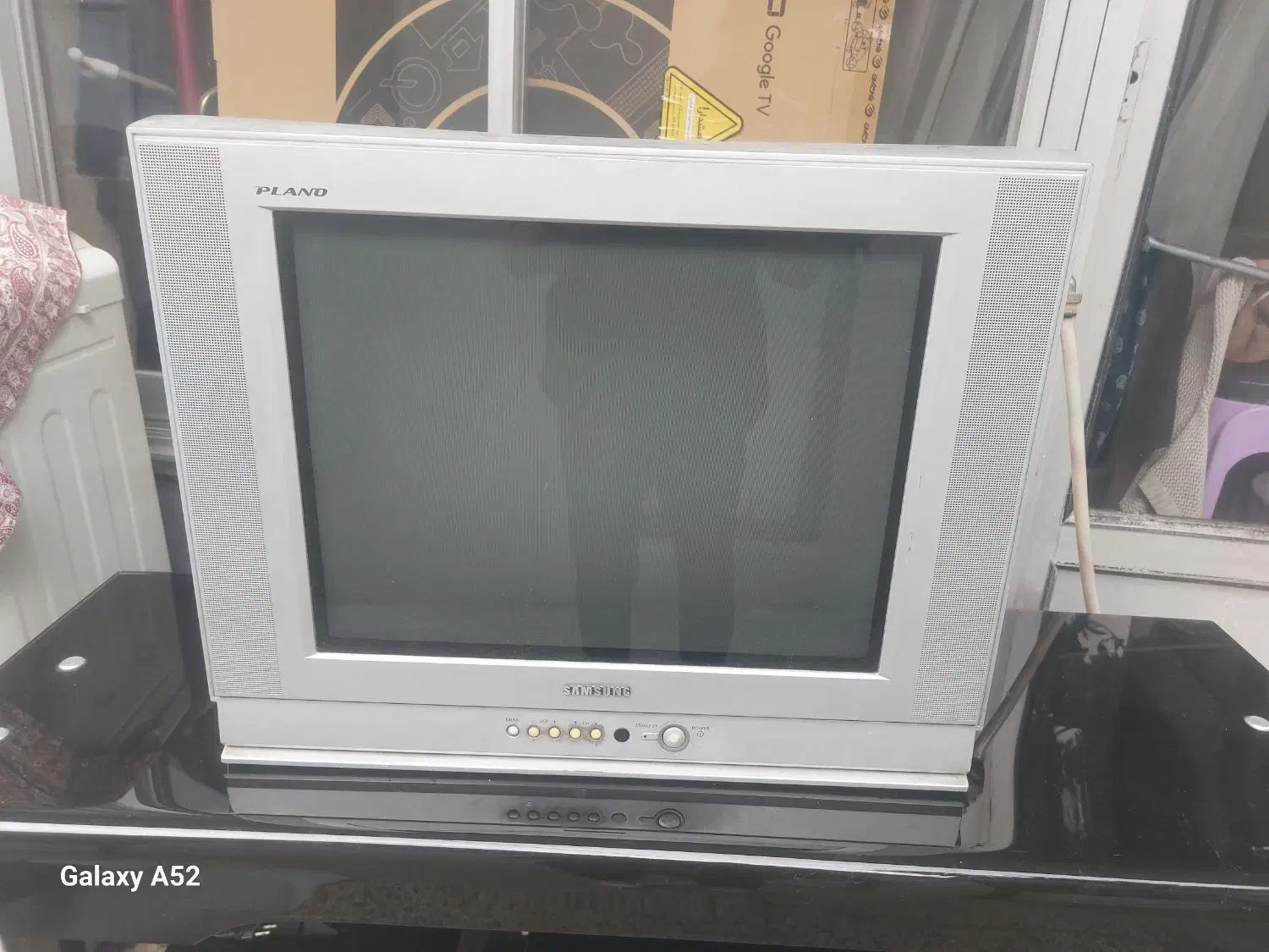 تلویزیون و میز تلویزیون|تلویزیون و پروژکتور|رشت, کوی حسینی|دیوار