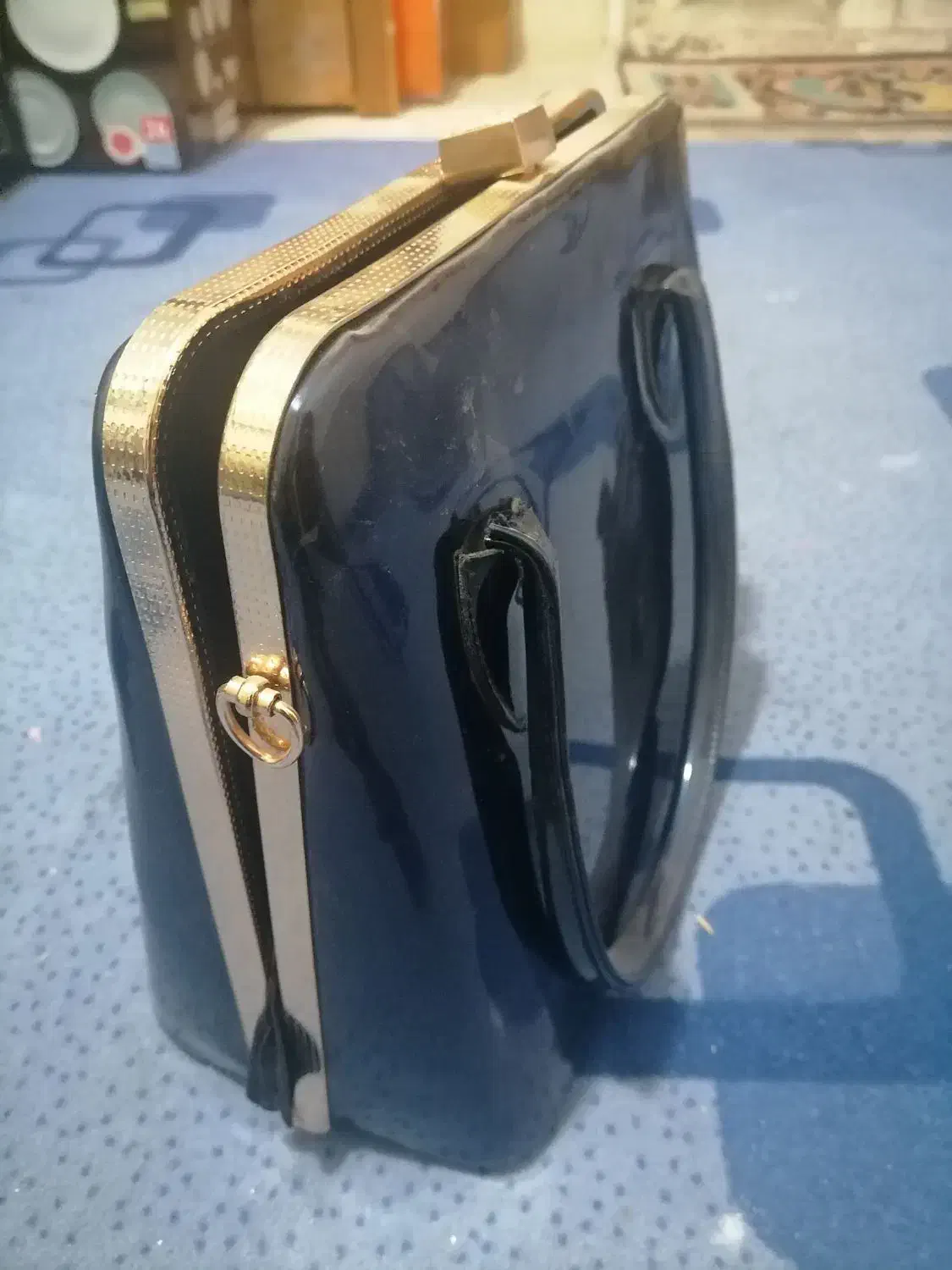 کیف مجلسی|کیف، کفش، کمربند|قم, کلهری|دیوار