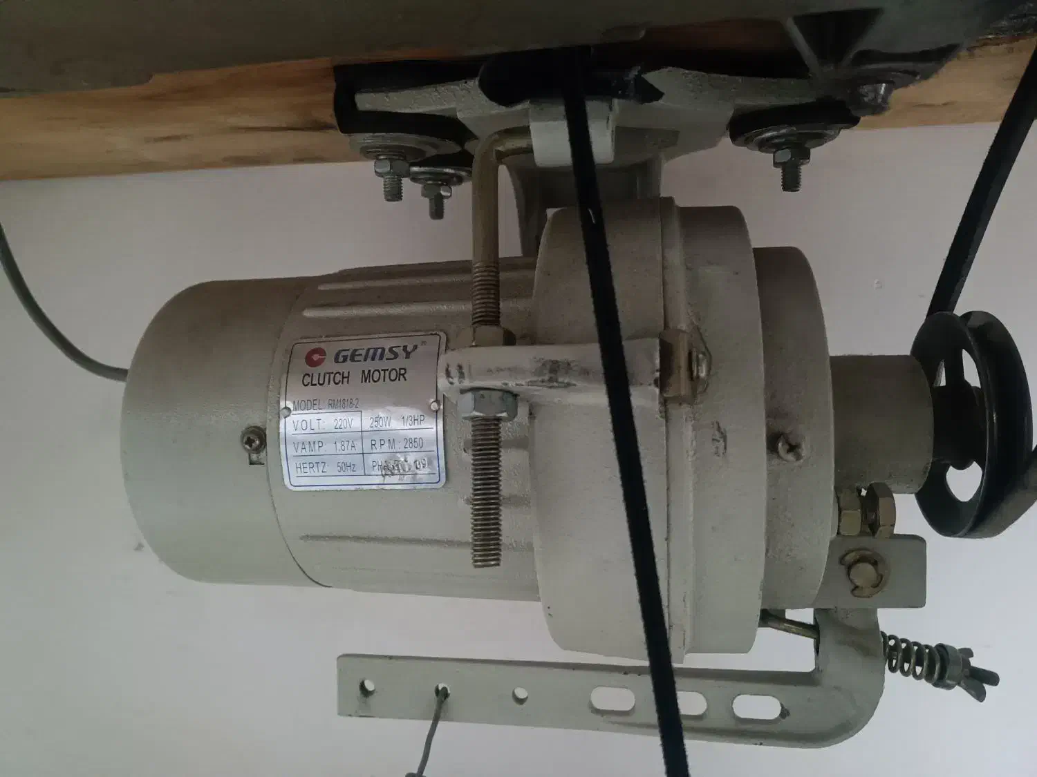 چرخ سردوز5نخ تروتمیز|چرخ خیاطی و ریسندگی|مشهد, نظام دوست|دیوار