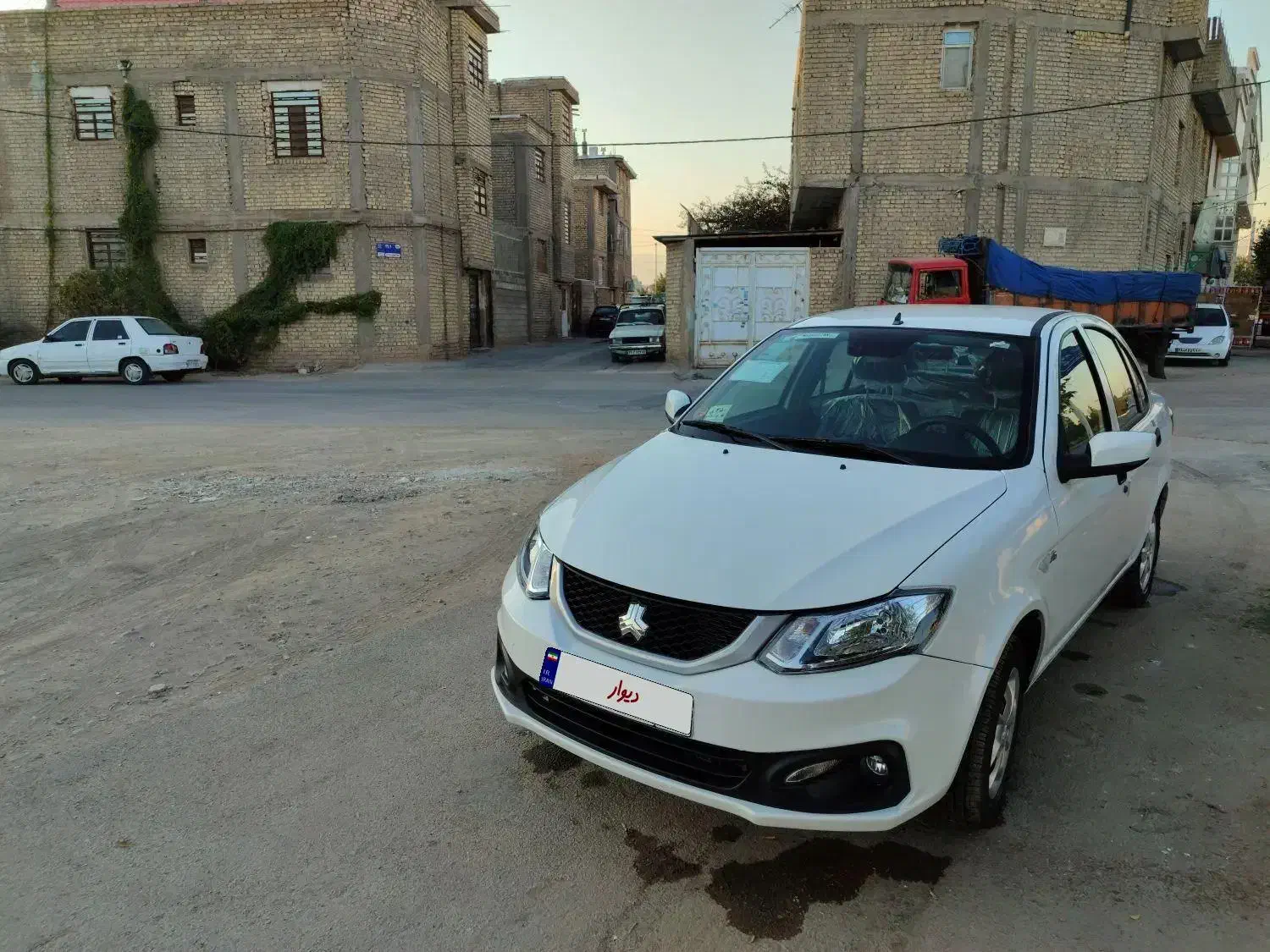 ساینا دنده ای sصفر1404|خودرو سواری و وانت|شیراز, دشت چنار|دیوار