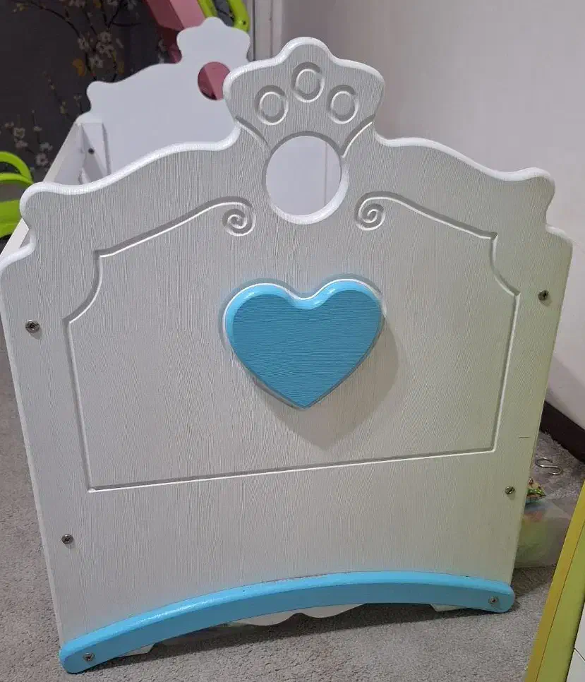 تخت و گهواره کودک|تخت و سرویس خواب|اهواز, فاز ۱ پادادشهر|دیوار