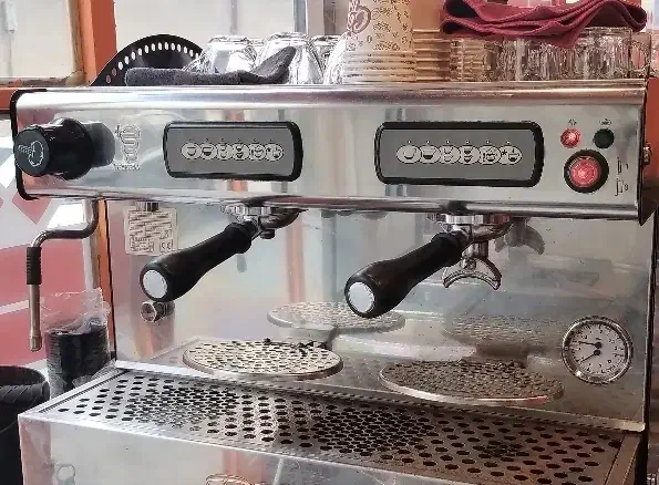 فروش اسپرسو ماشین بیزرا|کافیشاپ و رستوران|اراک, |دیوار