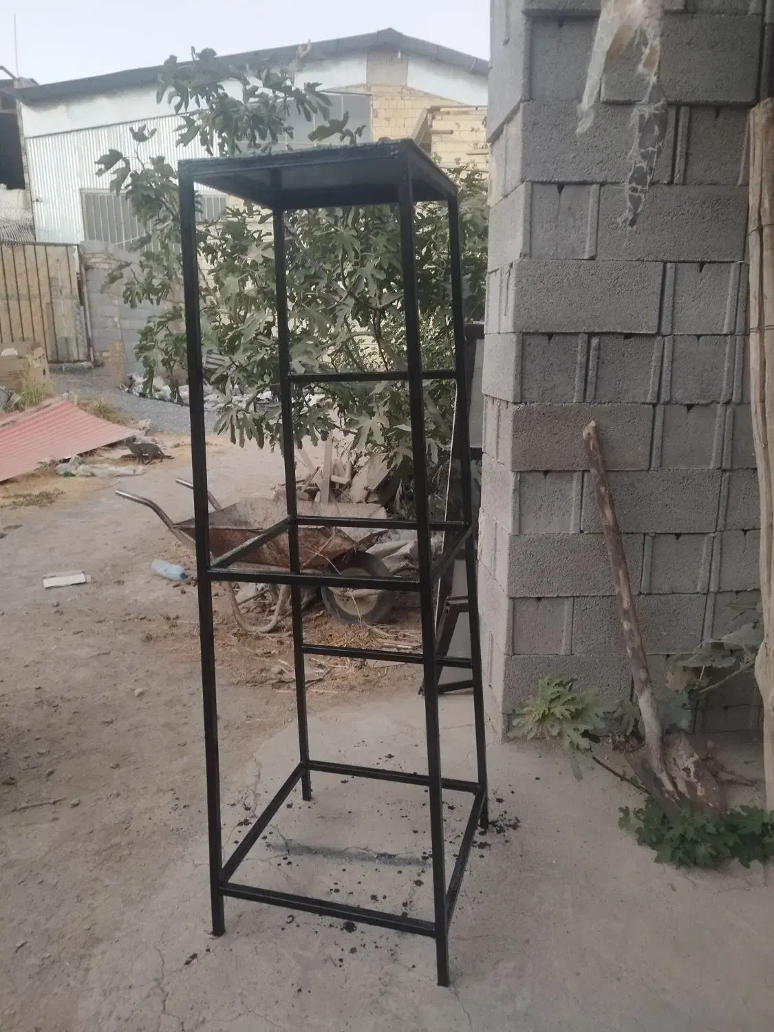 چهار پایه|صندلی و نیمکت|اصفهان, قائمیه|دیوار