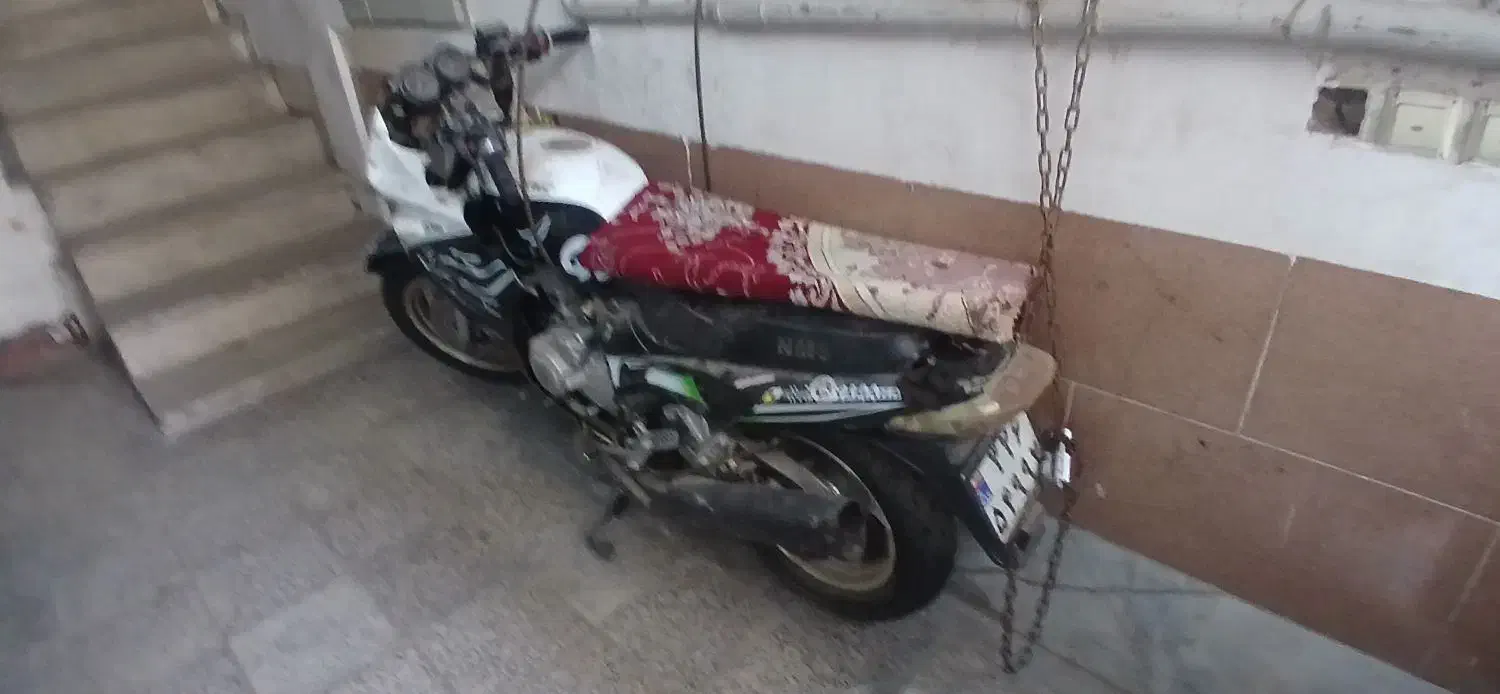 پرواز ۲۰۰ مدل ۹۱|موتورسیکلت|اندیشه, اندیشه فاز ۱|دیوار