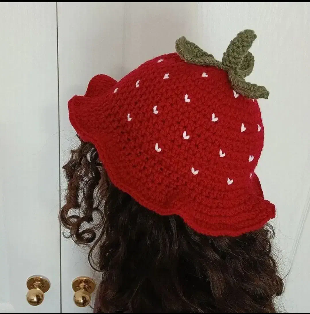 کلاه پینترستی|لباس|نجف‌آباد, الله اکبر|دیوار