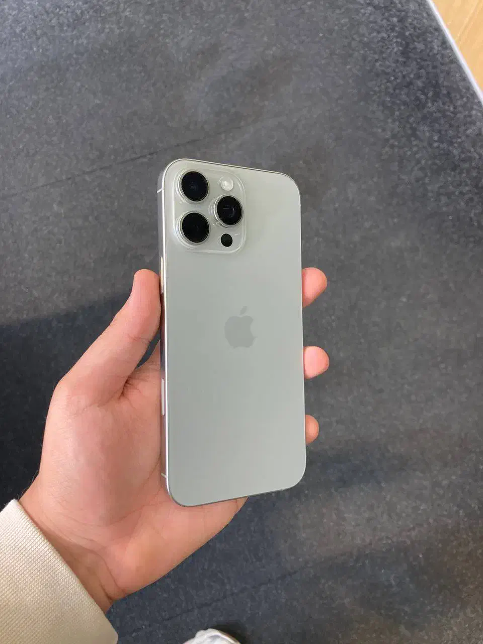 16 pro max|موبایل|رشت, منظریه|دیوار