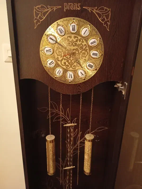 ساعت ایستاده درحدنو|ساعت دیواری و تزئینی|بروجرد, |دیوار