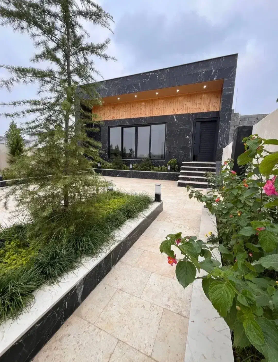 ویلامدرن۱۸۰زمین/۸۹بنا/دوخوابه/ویوجنگل سنددار|فروش خانه و ویلا|رویان, |دیوار