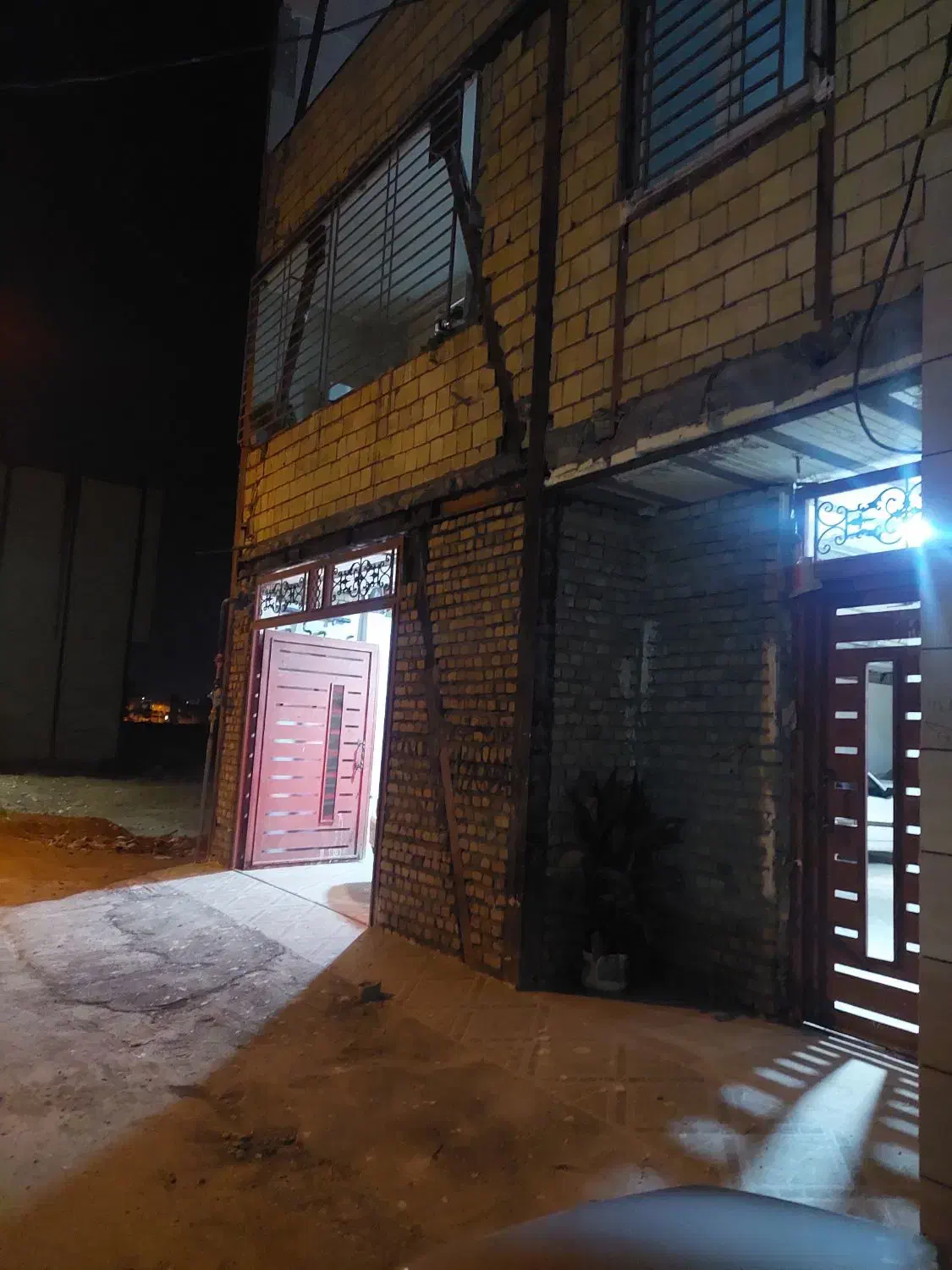 خانه یه طبقه روی پیلوت|فروش خانه و ویلا|خرمآباد, |دیوار